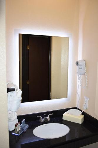 Hawthorn Suites Las Vegas - image 3