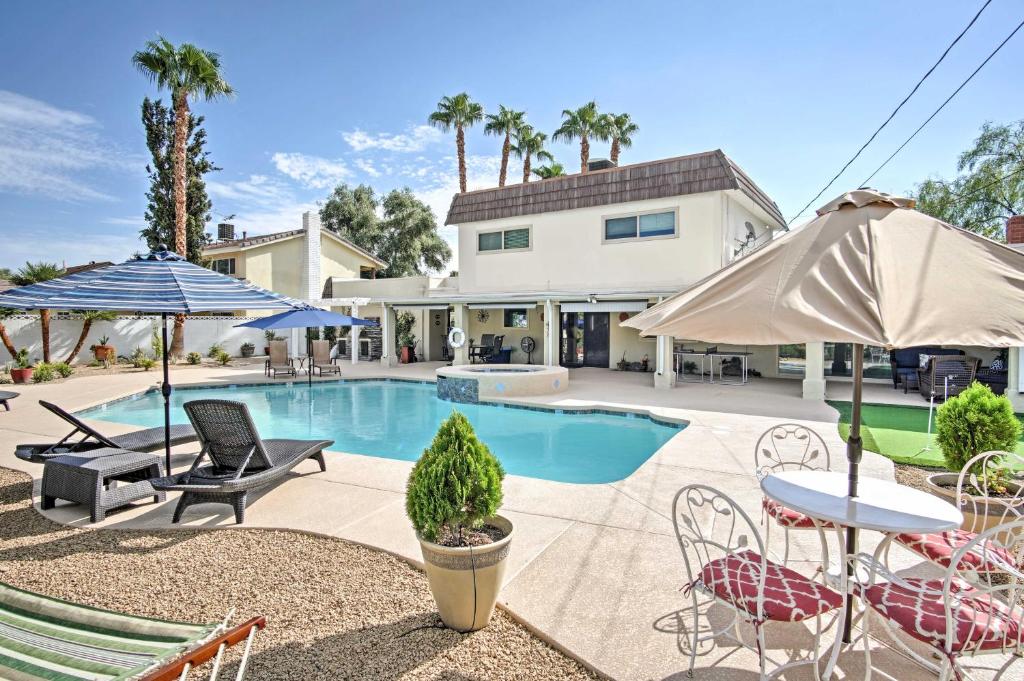 Stunning Home with Private Oasis - 1 half Mile to Strip - main image