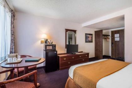 Quality Inn & Suites Albany Airport - image 11