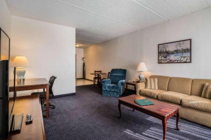 Quality Inn & Suites Albany Airport - image 12