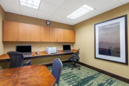 Hampton Inn & Suites Albany-Airport - image 13