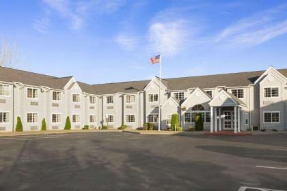 Microtel Inn by Wyndham - Albany Airport - image 15