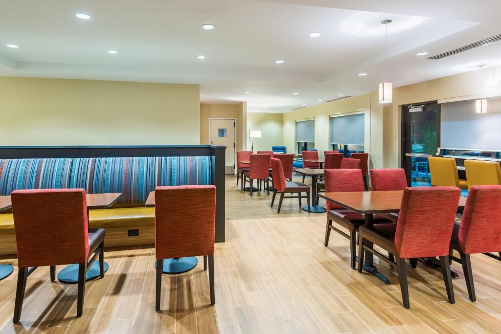TownePlace Suites by Marriott Latham Albany Airport - image 5