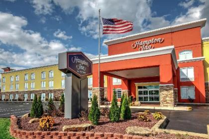 Hampton Inn Latrobe PA - image 10