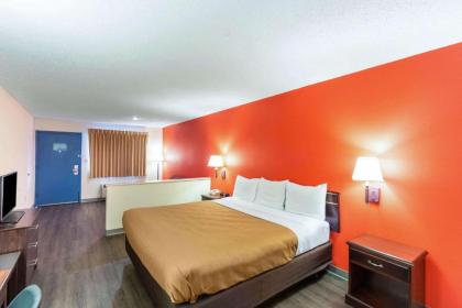 EconoLodge Laurel - image 9