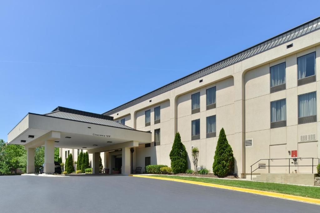 Hampton Inn Laurel/Fort Meade Area - image 2