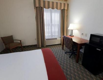 Holiday Inn Express Hotel & Suites Laurinburg an IHG Hotel - image 13