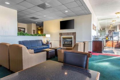 Comfort Inn Laurinburg - image 9