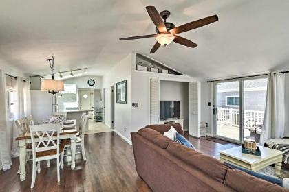 Beachy Lavallette Cottage with Outdoor Shower and Patio - image 5