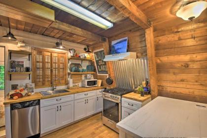 Artists A-Frame Cabin with New Interior and Deck! - image 9