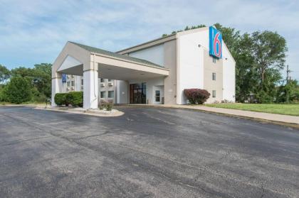 Motel 6-Lawrence KS - image 5