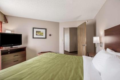 Quality Inn & Suites Lawrence - University Area - image 15