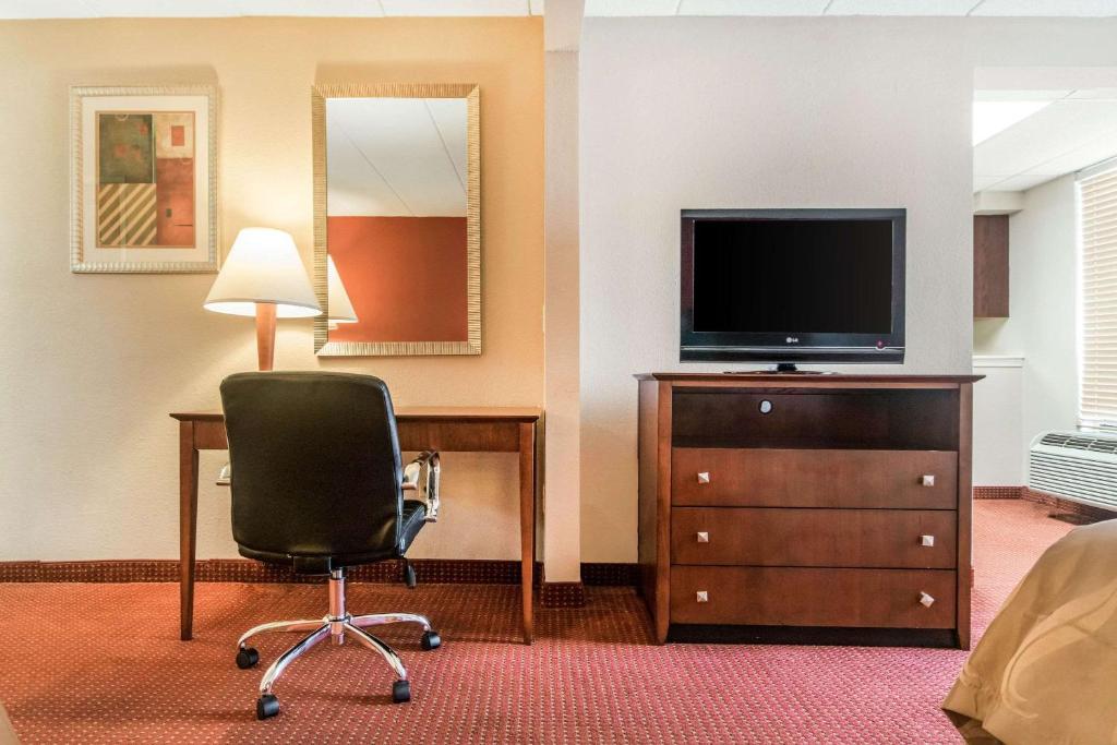 Quality Inn & Suites - image 3