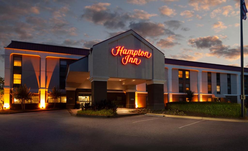 Hampton Inn Lawrenceville - main image