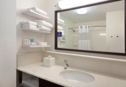 Hampton Inn Lawrenceville - image 17