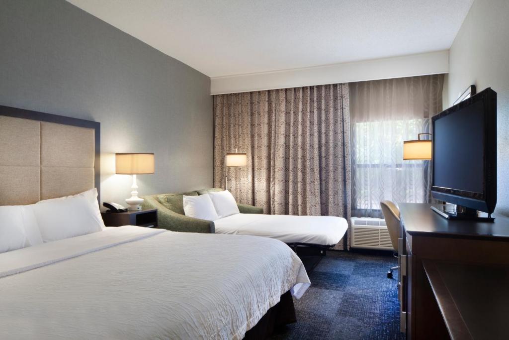 Hampton Inn Lawrenceville - image 6