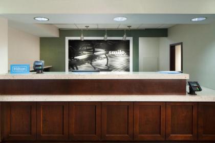 Hampton Inn Lawrenceville - image 9