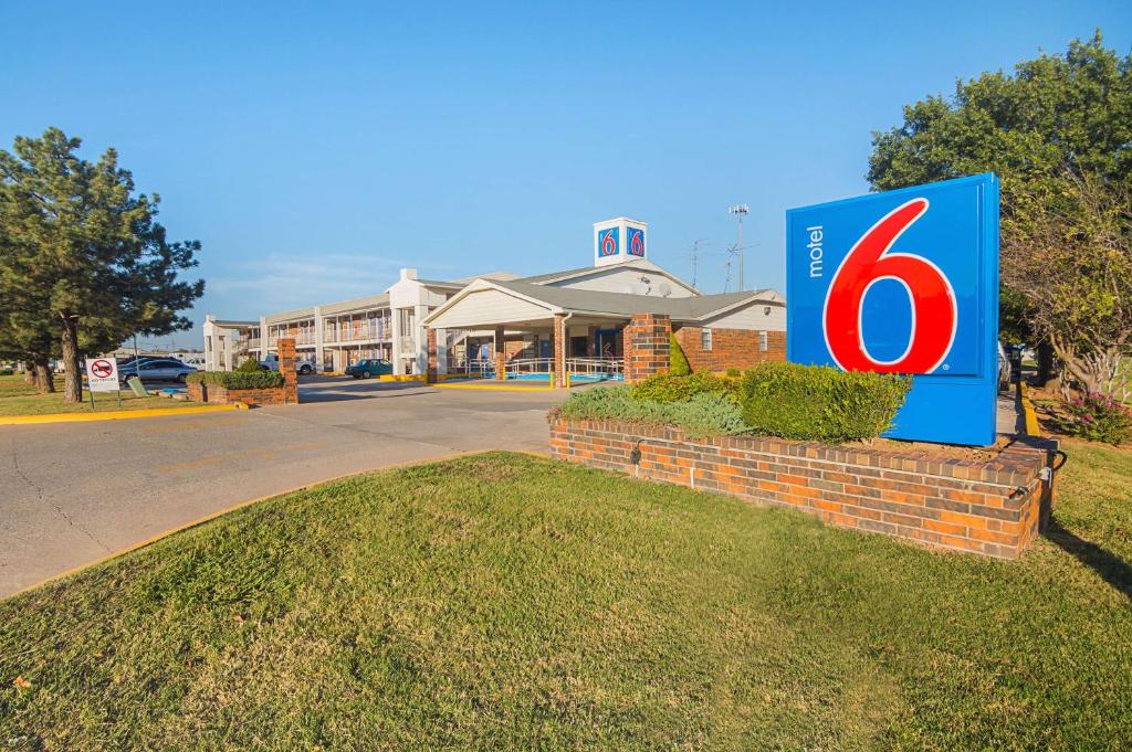 Motel 6-Lawton OK - main image