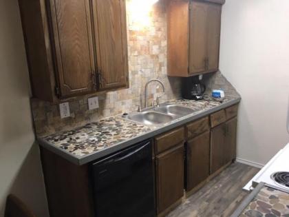 Downstairs One Bedroom Close To Fort Sill! - image 13