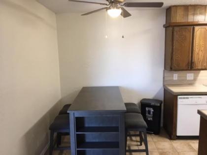 Cozy Upstairs 1 Bedroom Apartment close to Fort Sill - image 12