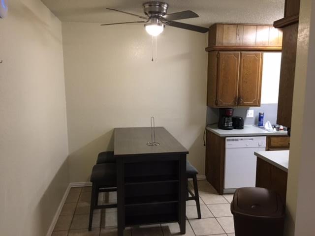 Simple 1-bedroom unit upstairs close to Fort Sill! - image 5