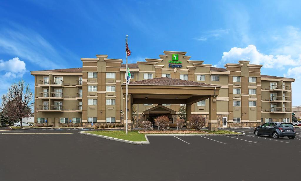 Holiday Inn Express Layton - I-15 an IHG Hotel - main image