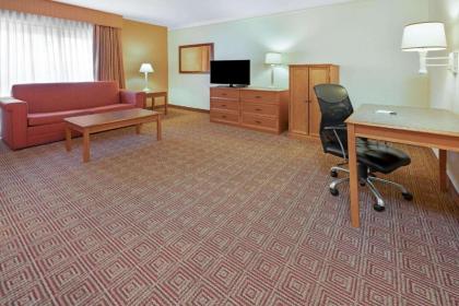 La Quinta Inn & Suites by Wyndham Salt Lake City Layton - image 13