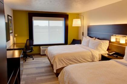 Holiday Inn Express & Suites Le Mars an IHG Hotel - image 3