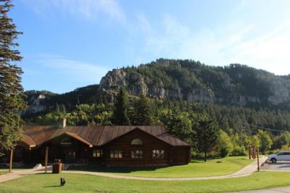 Spearfish Canyon Lodge - image 10