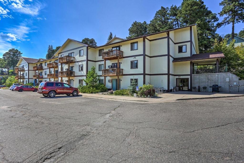 Quiet Lead Condo with Balcony - 5 Mi to Ski Lifts! - image 2