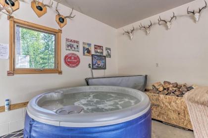 Family Cabin with Hot Tub and Patio - 9 Mi to Deadwood - image 3