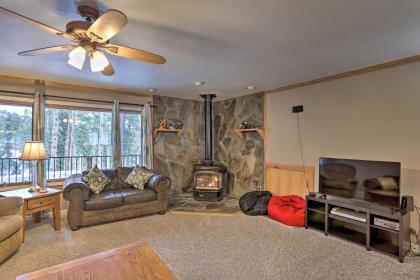 Cozy Cabin in Lead with Hot Tub Near Hiking and Skiing - image 15