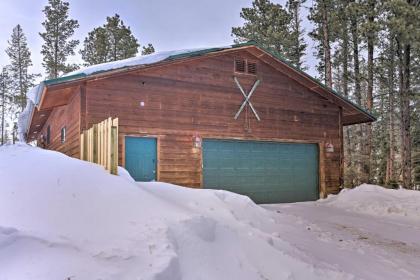 Cozy Cabin in Lead with Hot Tub Near Hiking and Skiing - image 2