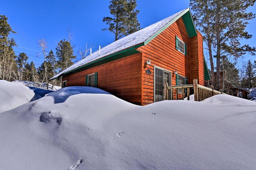 Black Hills Cabin Less Than 2 Miles to Terry Peak Mountain - main image