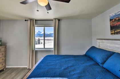 Rocky Mtn Retreat with Hot Tub Access and Views! - image 10