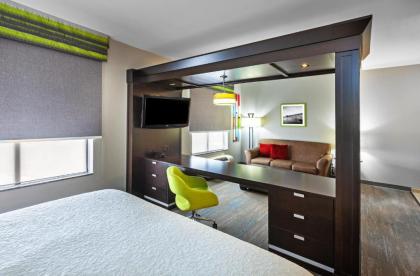 Hampton Inn & Suites Houston/League City - image 10