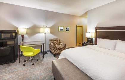 Hampton Inn & Suites Houston/League City - image 13