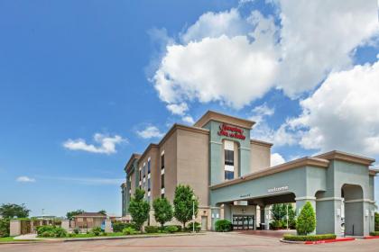 Hampton Inn & Suites Houston/League City - image 2