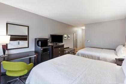 Hampton Inn & Suites Houston/League City - image 8