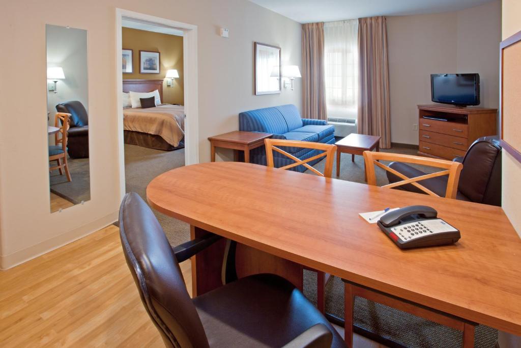 Candlewood Suites League City an IHG Hotel - image 2