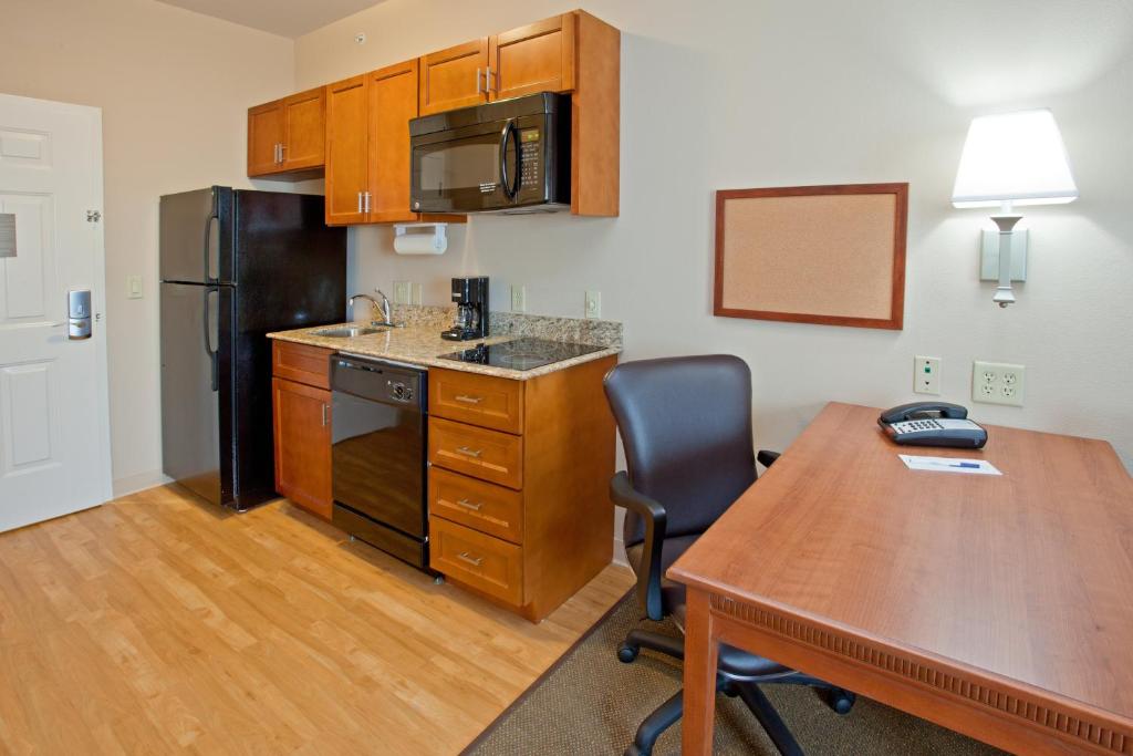 Candlewood Suites League City an IHG Hotel - image 7