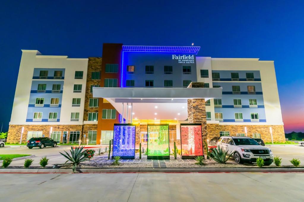 Fairfield Inn & Suites by Marriott Houston League City - main image