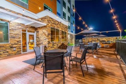 Fairfield Inn & Suites by Marriott Houston League City - image 7