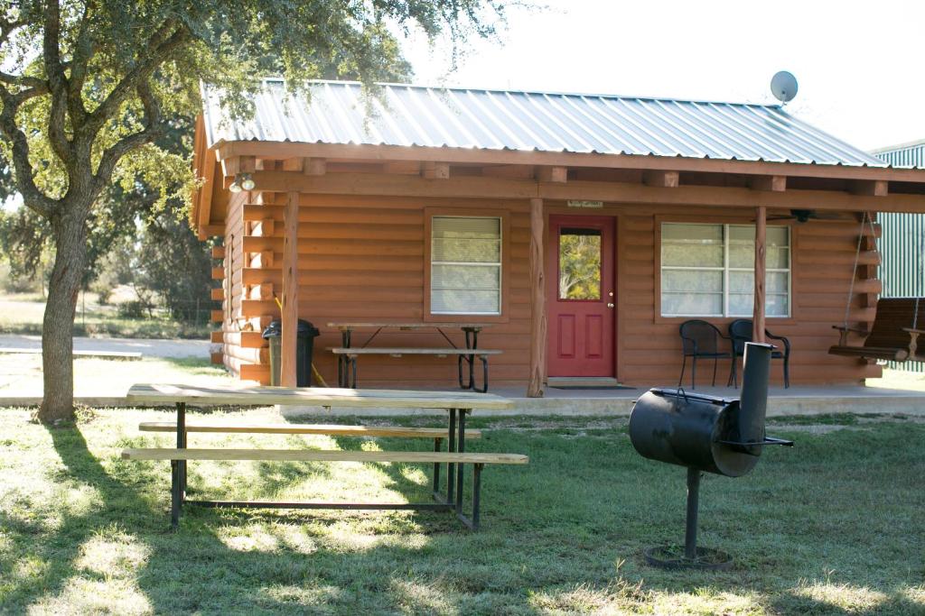 River Bluff Cabins - image 2