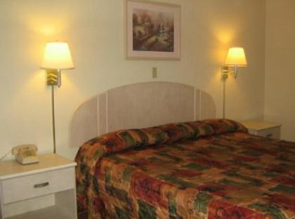 Americas Comfort Stay Inn-Leavenworth - image 10