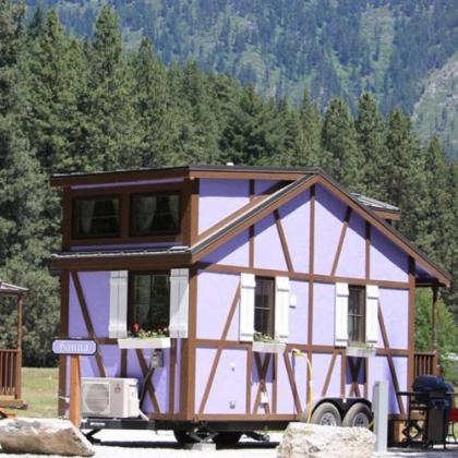 Leavenworth Camping Resort tiny House Hanna