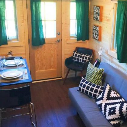 Leavenworth Camping Resort Tiny House Rudolf - image 4