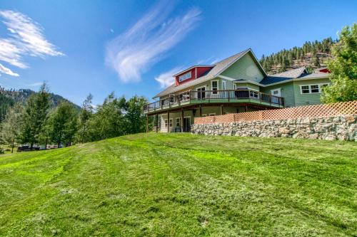 4 Bed 4 Bath Vacation home in Leavenworth - main image