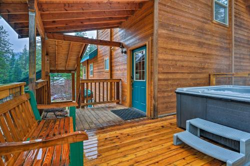 Leavenworth Cabin - Hot Tub 4 Mi to Lake Wenatchee - image 4