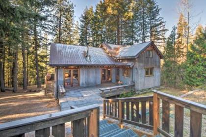 Cabin with Hot Tub - 14 Miles to Leavenworth! - image 2